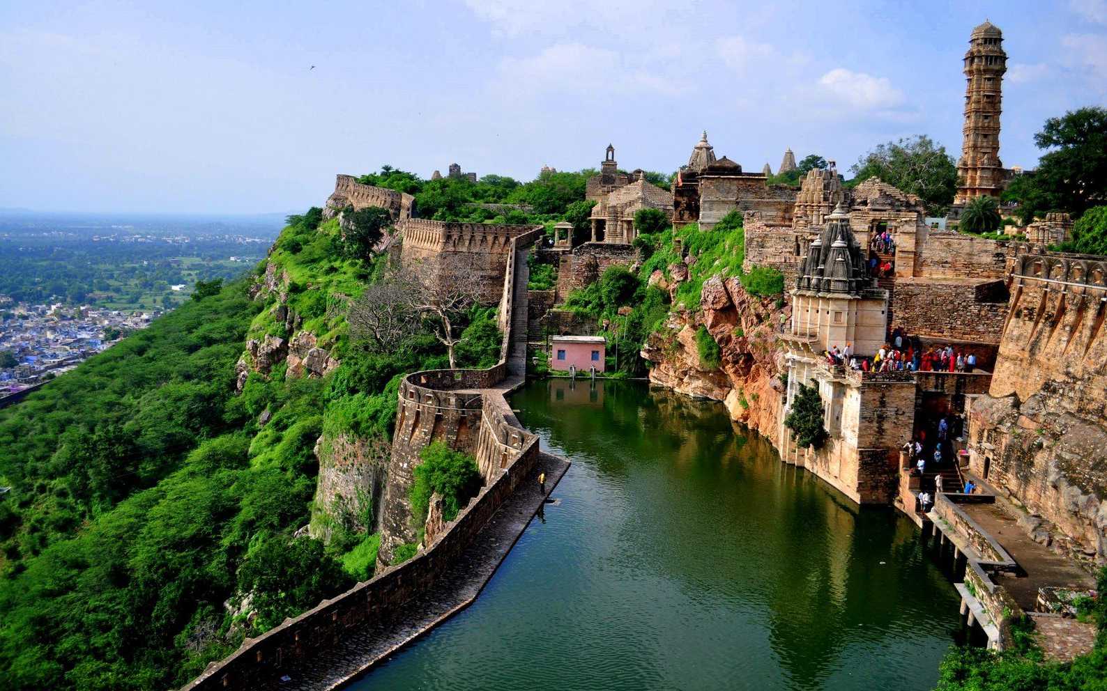 Chittorgarh Fort is the largest fort in India