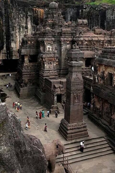 mind-boggling images of the Kailasa Temple