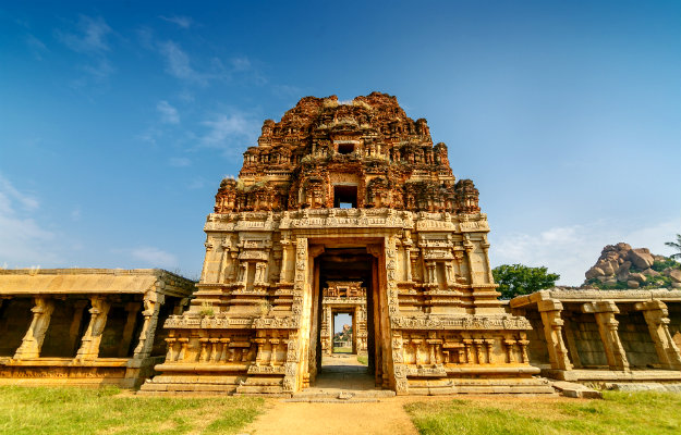 shutterstock-Achyutaraya-Temple