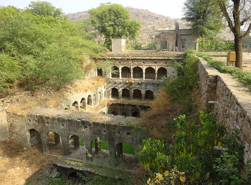 stepwell Van Talab Baoli. Amer, Rajasthan. c. 1600/19th Century.